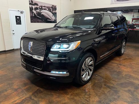 Used 2022 Lincoln Navigator L Reserve image 5