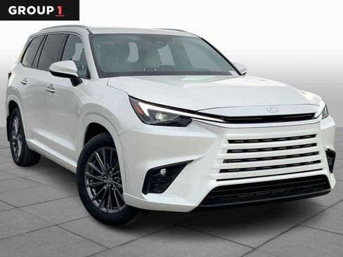 Used 2025 Lexus TX 350 AWD image 2