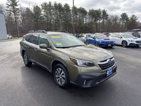 Used 2020 Subaru Outback Premium image 3