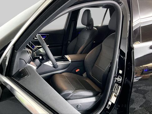 Certified 2026 Mercedes-Benz GLC 300 4MATIC image 9