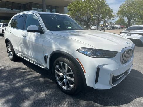 Used 2024 BMW X5 xDrive50e AWD/4WD image 7