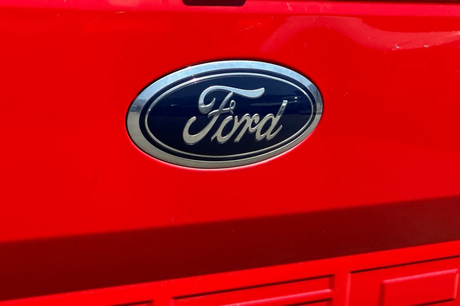 Used 2018 Ford F150 XLT w/ Equipment Group 302A Luxury RWD image 13