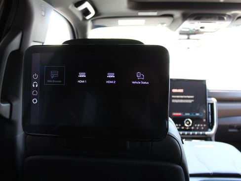 New 2026 GMC Yukon Denali Ultimate AWD/4WD image 19
