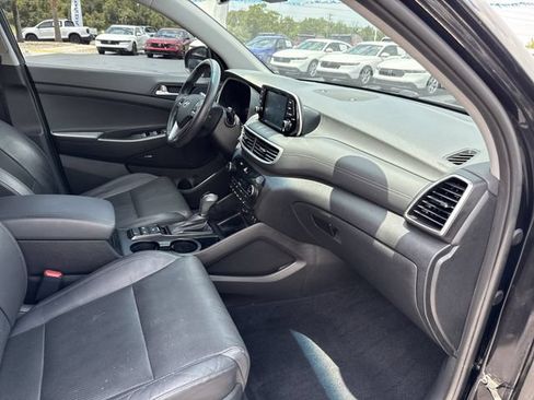 Used 2019 Hyundai Tucson Limited FWD image 17