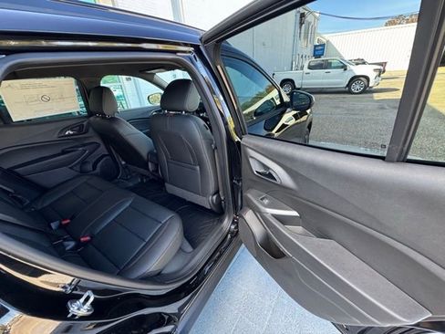 New 2026 Chevrolet Trax RS w/ Driver Confidence Package image 21