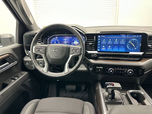 Certified 2026 Chevrolet Silverado 1500 RST w/ Convenience Package II AWD/4WD image 4