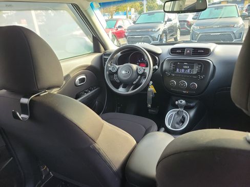 Used 2018 Kia Soul image 13