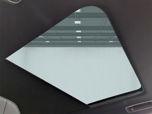 Used 2023 Land Rover Range Rover SE image 18