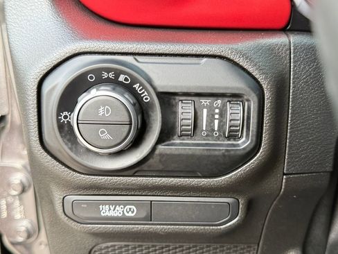 Used 2021 Jeep Gladiator Rubicon AWD/4WD image 22