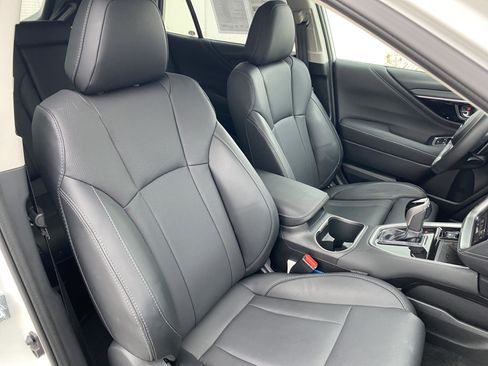 Used 2025 Subaru Outback Limited image 20