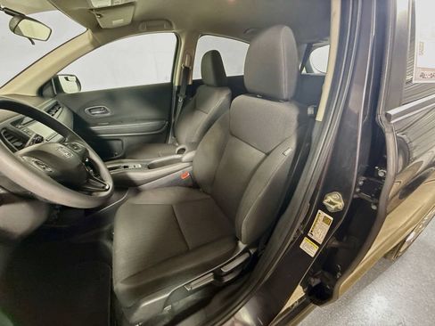 Used 2016 Honda HR-V LX image 18