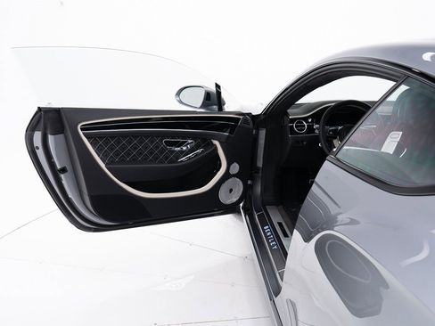 Used 2024 Bentley Continental GT Speed image 10