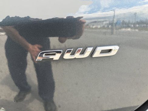 Used 2022 Ford Edge SE AWD/4WD image 9