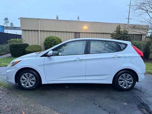 Used 2017 Hyundai Accent SE image 7