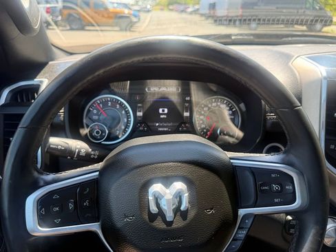 Used 2019 RAM 1500 Laramie AWD/4WD image 19