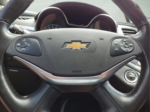 Used 2019 Chevrolet Impala LT FWD image 21