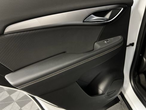 Used 2025 Buick Envision Sport Touring image 26