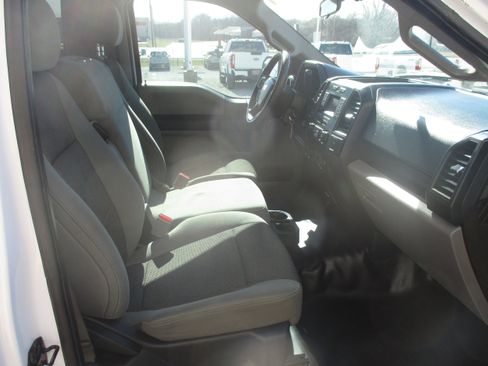 Used 2016 Ford F150 XL w/ Equipment Group 101A Mid image 8
