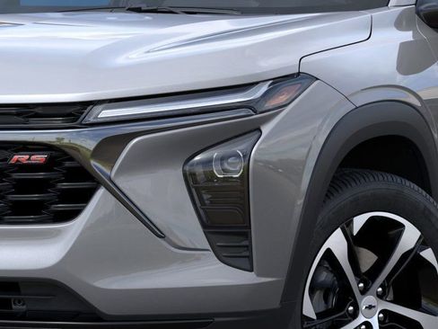 New 2026 Chevrolet Trax RS w/ Sunroof Package image 34
