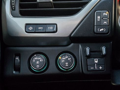 Used 2016 Chevrolet Tahoe LTZ image 24