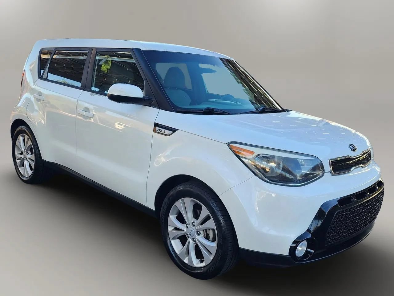 Used 2016 Kia Soul + FWD image 10