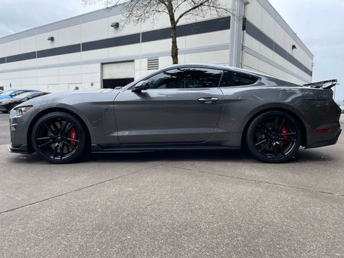 Used 2021 Ford Mustang Shelby GT500 w/ Technology Package RWD image 7