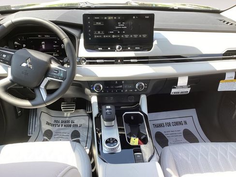 New 2025 Mitsubishi Outlander SEL AWD/4WD image 10