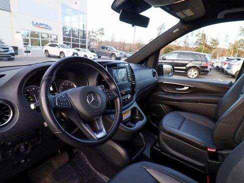 Used 2022 Mercedes-Benz Metris Passenger image 50