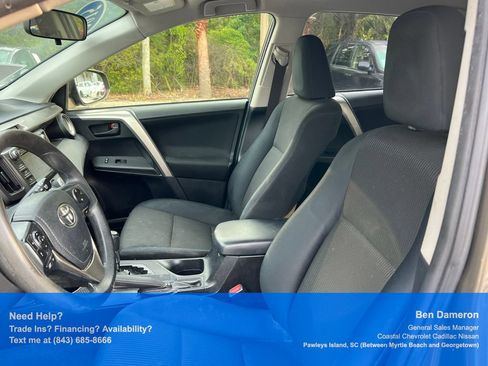 Used 2015 Toyota RAV4 LE AWD/4WD image 10