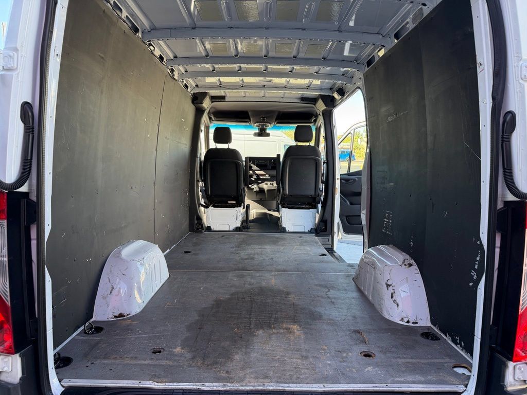 Used 2019 Mercedes-Benz Sprinter 144 image 36