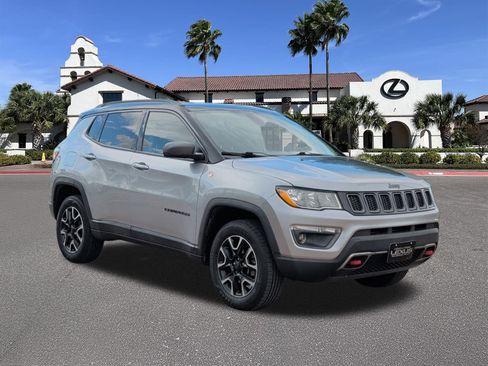 Used 2019 Jeep Compass Trailhawk AWD/4WD image 1