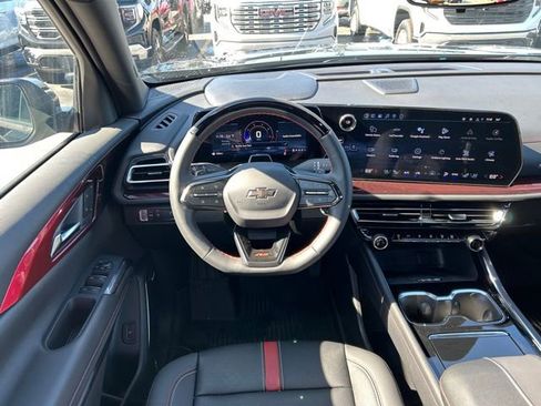 New 2026 Chevrolet Traverse RS w/ LPO, Floor Liner Package FWD image 27