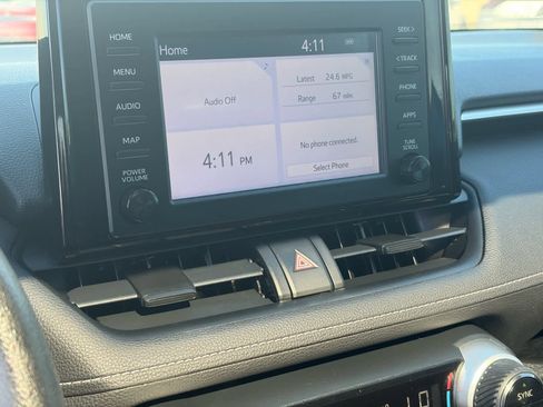 Used 2019 Toyota RAV4 XLE image 21