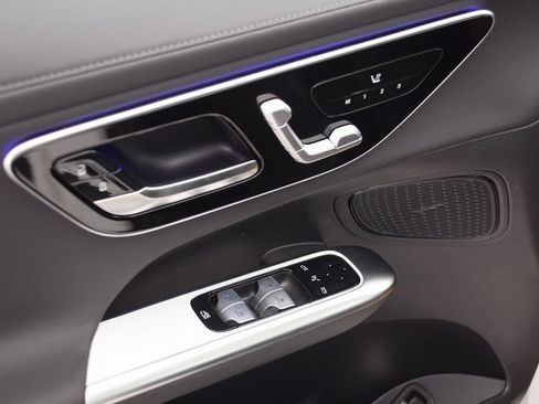 New 2025 Mercedes-Benz GLC 43 AMG 4MATIC image 18