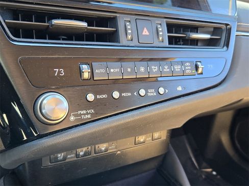 Used 2024 Lexus ES 350 w/ Premium Package image 19