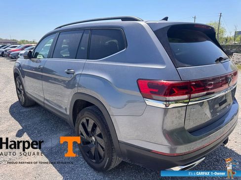 Used 2024 Volkswagen Atlas SE image 3