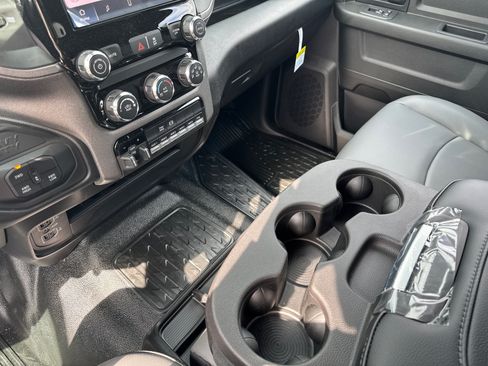 New 2026 RAM 5500 Tradesman w/ Chrome Appearance Group AWD/4WD image 28