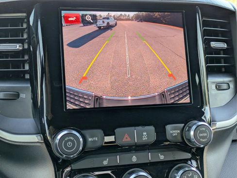 New 2026 RAM 2500 Big Horn AWD/4WD image 20