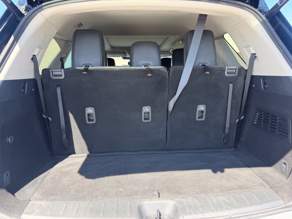 Used 2023 Nissan Pathfinder SL w/ SL Premium Package FWD image 16