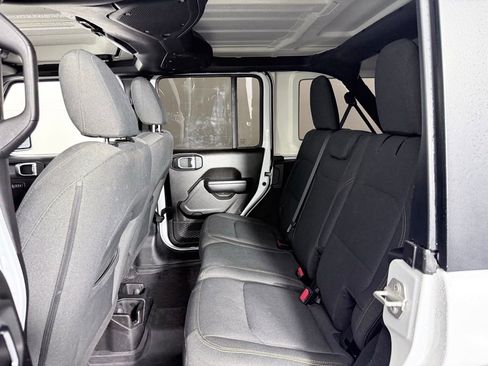 Used 2024 Jeep Wrangler Willys image 22