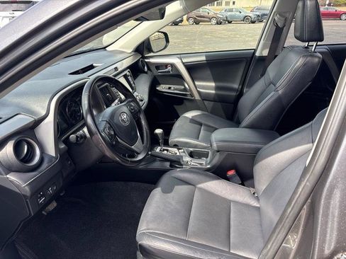 Used 2017 Toyota RAV4 Limited image 12