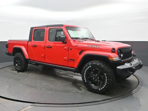 Used 2024 Jeep Gladiator Sport image 7