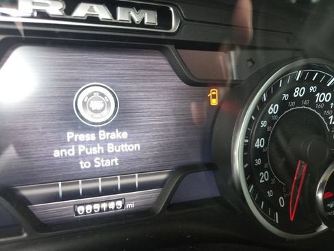 Used 2020 RAM 3500 Laramie AWD/4WD image 2