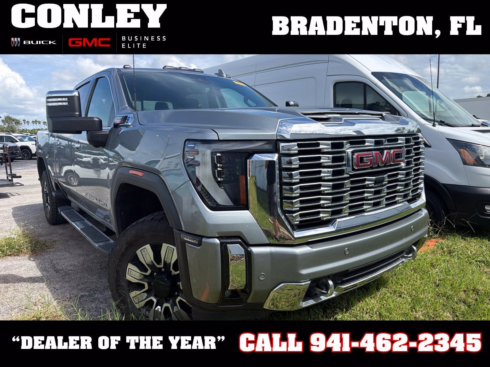 Used 2024 GMC Sierra 2500 Denali w/ Denali Reserve Package AWD/4WD image 1