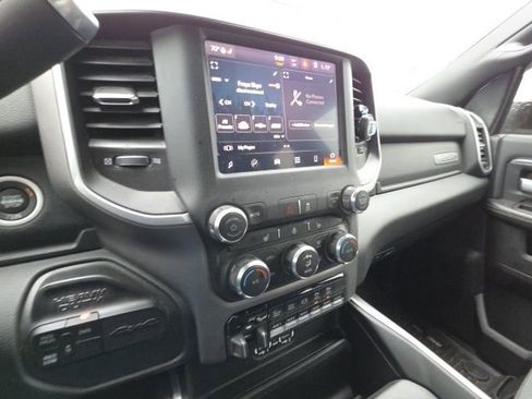 Used 2022 RAM 2500 Big Horn w/ Level C Equiment Group AWD/4WD image 5