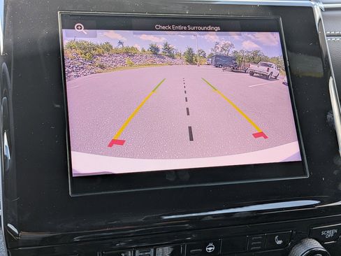 New 2025 Jeep Grand Cherokee Altitude image 17