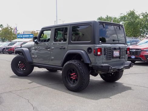 Used 2018 Jeep Wrangler Unlimited Sport S AWD/4WD image 10