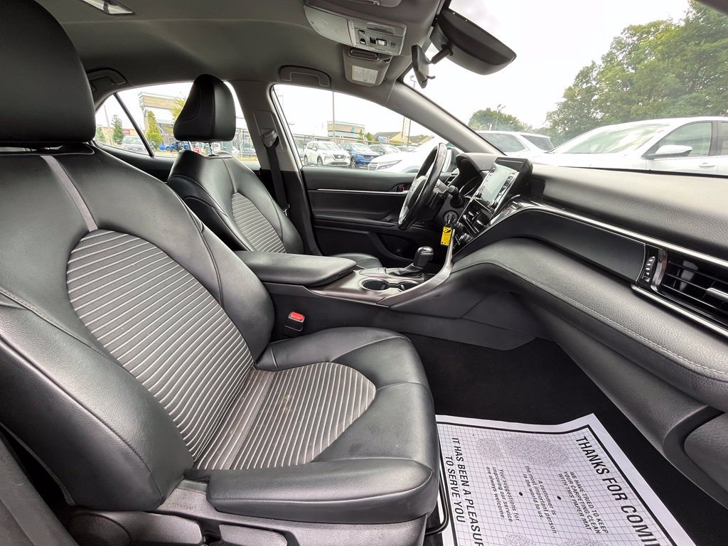 Used 2022 Toyota Camry SE FWD image 30
