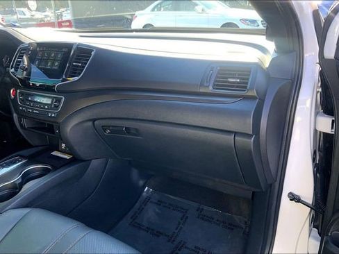 Used 2023 Honda Passport TrailSport image 15