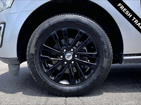 Used 2019 Ford Expedition Max Limited AWD/4WD image 34